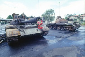 Jugonavijači: Slovenske levičarje je srečala pamet šele, ko so cestah gomazeli tanki JLA 