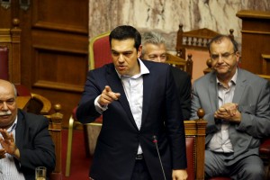 Grški parlament potrdil izvedbo referenduma o pogojih za pomoč 
