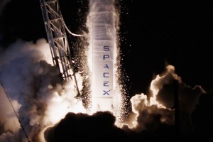 SpaceX naenkrat poslal v vesolje 64 satelitov