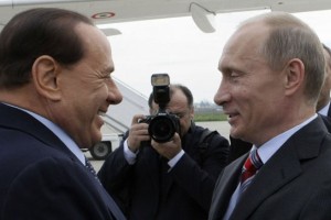 Sibirske počitnice Vladimirja in Silvia: Putin in Berlusconi v koči v odročni Sibiriji