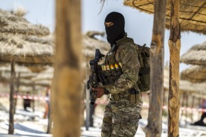Tunizijska policija po pokolu na plaži aretirala 12 osumljencev