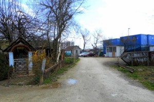 AVDIO: V Novem mestu o varnosti romskih naselij