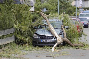 Hudo neurje po Evropi terjalo tudi smrtne žrtve