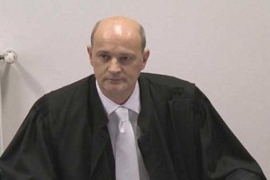 Nekdanji sodnik Škoberne zaradi nezakonitega pripora zahteva 30.000 evrov
