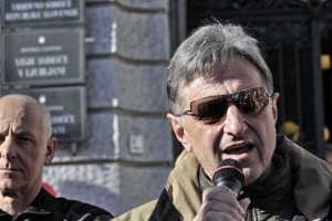 Tretji tožilec »preučuje« Krkoviča na podlagi bizarne anonimke