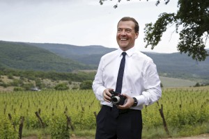 Medvedjev prihaja na slovesnost pri Ruski kapelici pod Vršičem