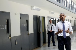 Obama je prvi predsednik ZDA, ki je obiskal kak zvezni zapor