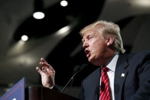 Trump z zaničevanjem McCainovega vojnega junaštva razkuril republikance