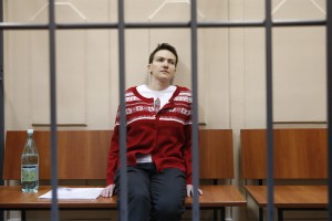 V Donecku se začenja sojenje zaprti ukrajinski pilotki Nadji Savčenko