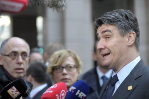 Hrvaška vlada danes o izstopu iz arbitražnega sporazuma