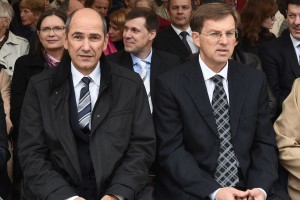 Janez Janša na twitterju: Miro Cerar - čas je za odhod. Skrajni čas.