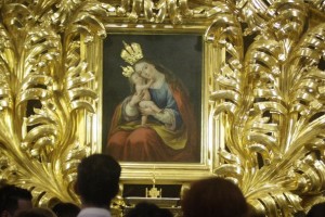 Škofje ob Marijinem prazniku poudarili veselje in družino