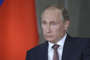 Putin na okupiranem Krimu nergal zaradi "zunanjega nadzora" nad Ukrajino