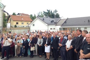 V Rovtah spominska slovesnost za 240 po vojni ubitih Rovtarjev