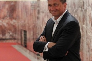 Pahor bo zaključil postopke imenovanja novih veleposlanikov