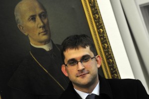 ZNP začenja postopek za odvzem nagrade Sebastjanu Erlahu 
