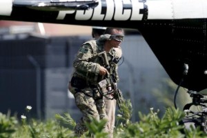 Policija v okolici Chicaga v obsežni operaciji išče morilce svojega kolega