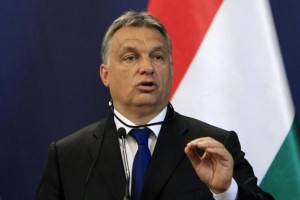 Ob zaostrovanju begunske krize Orban v Bruselj, Bruselj v Grčijo