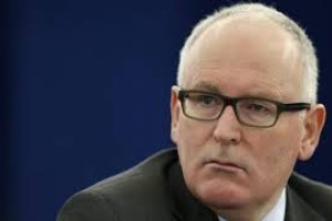 Timmermans: Evropa se sooča s humanitarno krizo brez primere