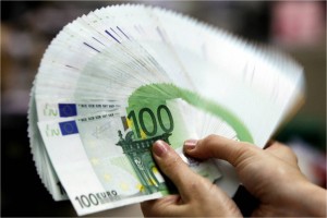 Načrtovana ukinitev registrskih računov razburila del javnosti
