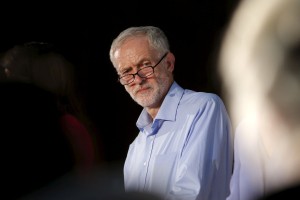 Sirizi bližnji skrajni levičar bo verjetno novi šef britanskih laburistov