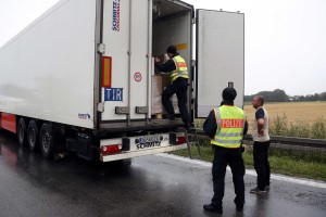 Evropske države zaradi priseljencev uvajajo nadzor na meji, Slovenija tega še ne načrtuje