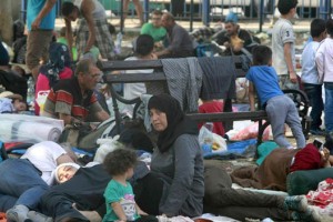 Ministrstvo: Slovenija bi ta teden bi lahko nastanila nekaj tisoč migrantov