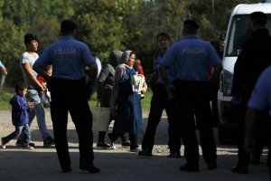 Hrvaška policija že ustavila prvo skupino migrantov