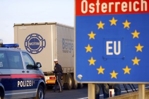 Avstrija s poostrenim nadzorom tudi na meji s Slovenijo