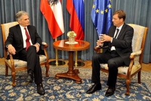 Cerar s Faymannom o priseljenski krizi: Slovenija je zavezana varovanju schengenske meje