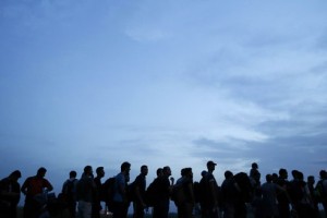 Kaos: V Hrvaško od srede vstopilo 6200 migrantov, država že komaj shaja