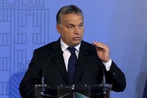 Orban napovedal gradnjo ograje tudi na meji s Hrvaško