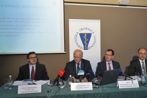 Varnost pacientov na otroški srčni kirurgiji naj bi bila "resno ogrožena"