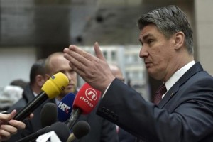Milanovićev "plan B": Hrvaška bo migrante usmerila proti Madžarski in Sloveniji