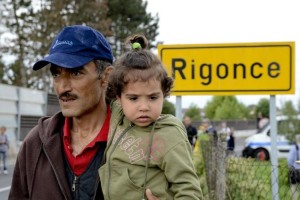 Na Obrežju in Rigoncah na vstop v Slovenijo čaka po 400 migrantov, center v Brežicah se znova polni