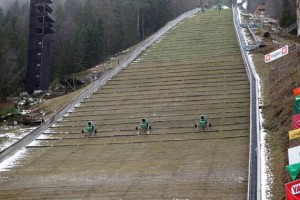 Turek in Italijanka najhitreje pritekla na vrh planiške velikanke