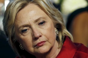 Hillary Clinton je v anketi CNN povečala prednost pred Sandersom