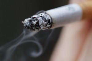 Dražji tobačni izdelki ali celo popolna prepoved oglaševanja?