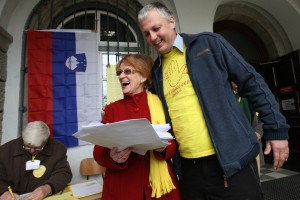 Koalicija Za otroke gre! zadovoljna ob informacijah, da je ustavno sodišče dovolilo referendum 