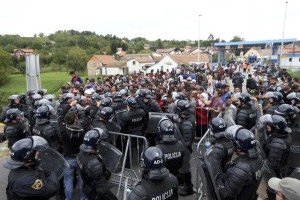 Milijoni na poti v Evropsko unijo: Migrantski tokovi lahko pripeljejo do spopada civilizacij