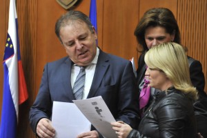 Komisija DZ za obravnavo problematike dela DUTB na plenarni seji DZ