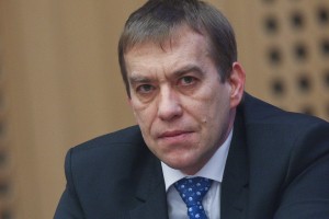 Rožljanje z nakitom na veleposlaništvu v Moskvi