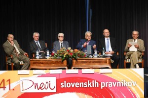 Lovro Šturm: Sodstvo si je za nekatere kritike krivo samo
