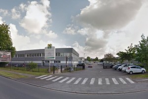 Muslimanski dijak streljal na učitelja in kričal »Allahu Akbar«