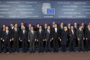 Voditelje EU v Bruslju "pozdravili" demonstranti, pridržanih več kot sto ljudi
