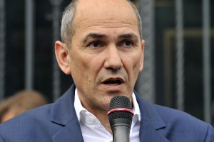 Janez Janša: Kam je šel denar, 200 milijonov evrov namenjenih Savi Turizmu?