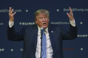 Po Trumpovih grožnjah z bojkotom debate je televizija CNBC pristala na njegove zahteve