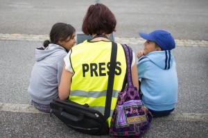 G. Preac: K navodilu Društva novinarjev Slovenije o pisanju in načinu pisanja, poročanja v medijih ob migrantski krizi