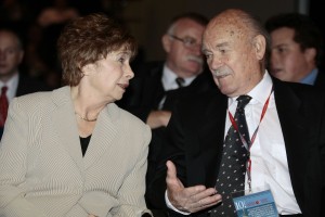 R. Kocjančič: Gospa Spomenka Hribar - le nekaj vprašanj, prosim!