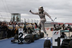 S tretjim naslovom Hamilton statistično med velikani formule 1